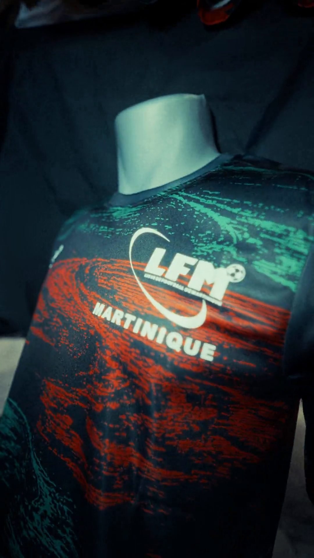 Maillot présenté sur un mannequin